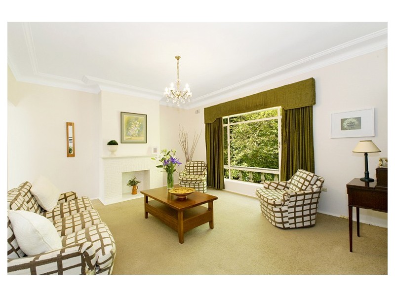 20 PUTARRI AVENUE, St Ives NSW 2075