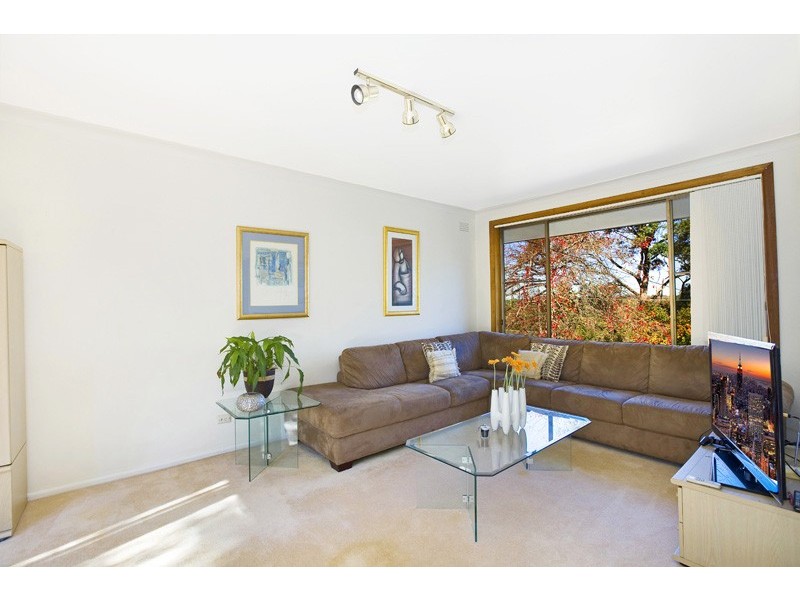 27 BURDEKIN CRESCENT, St Ives NSW 2075