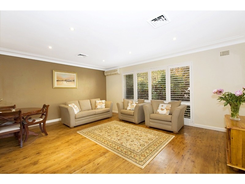 23 LYNBARA AVENUE, St Ives NSW 2075