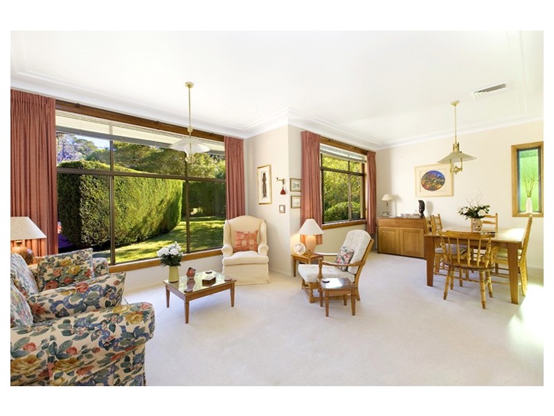 7 ROMA ROAD, St Ives NSW 2075