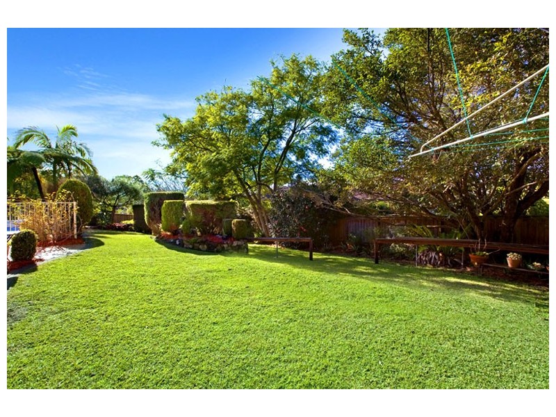 7 ROMA ROAD, St Ives NSW 2075