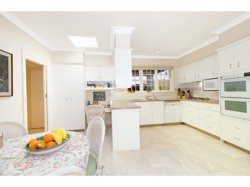 6 OAK HILL CLOSE, St Ives NSW 2075