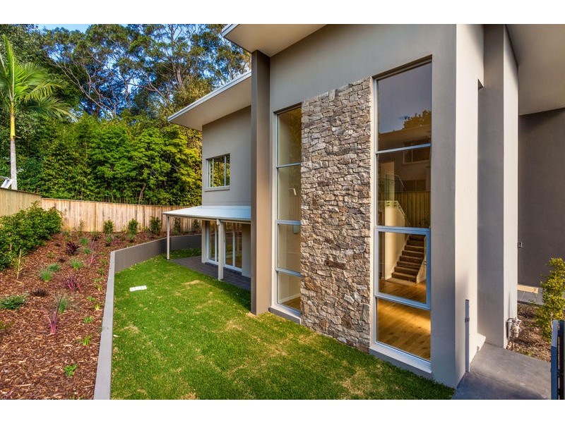 8 KILLEATON STREET, St Ives NSW 2075