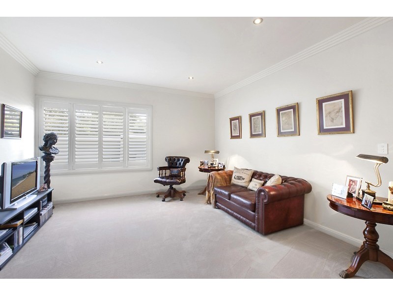 8 KILLEATON STREET, St Ives NSW 2075