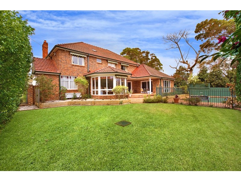 60 BENAROON AVENUE, St Ives NSW 2075