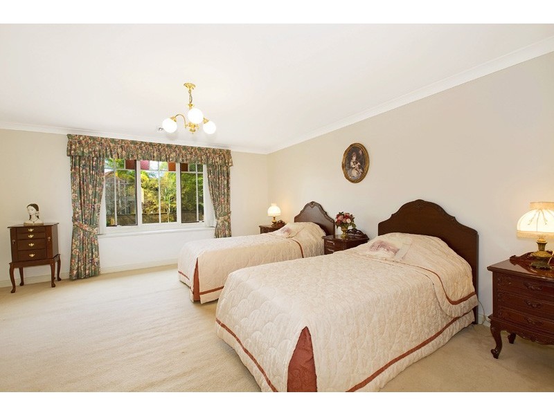 60 BENAROON AVENUE, St Ives NSW 2075