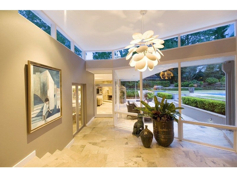 25 EASTERN ARTERIAL ROAD, St Ives NSW 2075