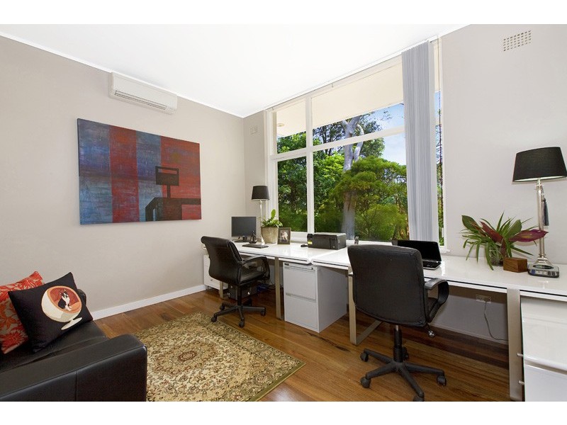 25 EASTERN ARTERIAL ROAD, St Ives NSW 2075