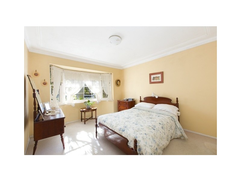 19 NICHOLSON AVENUE, St Ives NSW 2075