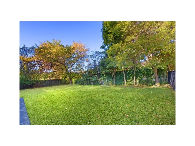 19 NICHOLSON AVENUE, St Ives NSW 2075