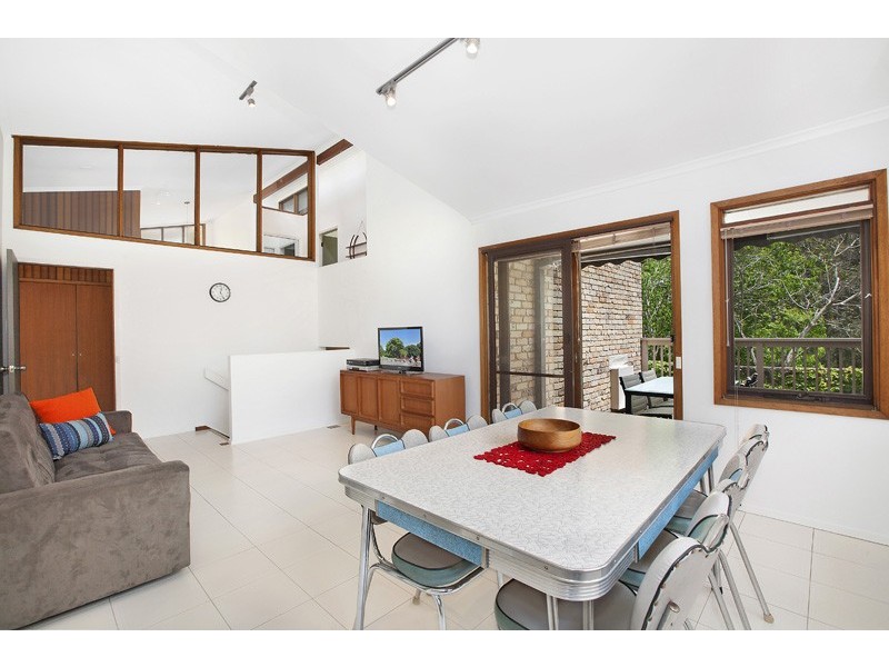 9 WALLIS PLACE, St Ives NSW 2075