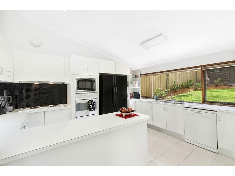9 WALLIS PLACE, St Ives NSW 2075