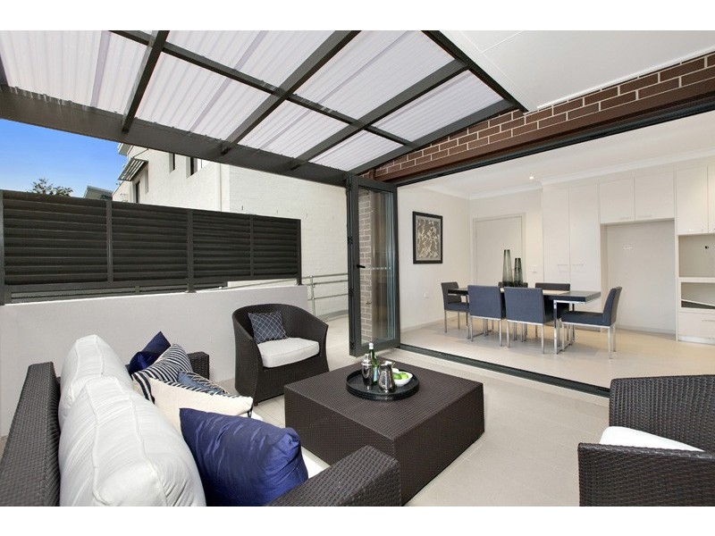 1/6 SHINFIELD AVENUE, St Ives NSW 2075