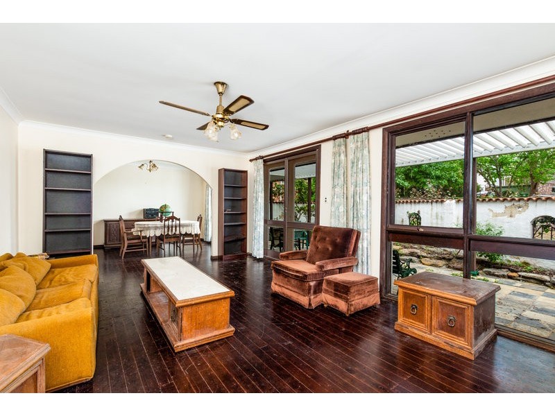 23 NICHOLSON AVENUE, St Ives NSW 2075