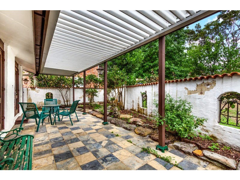 23 NICHOLSON AVENUE, St Ives NSW 2075