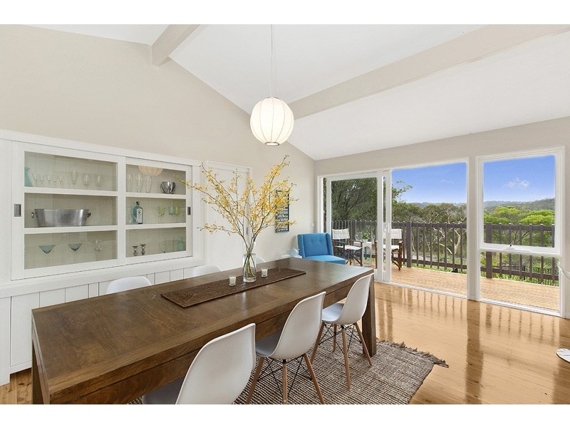 24 CAMBOURNE AVENUE, St Ives NSW 2075