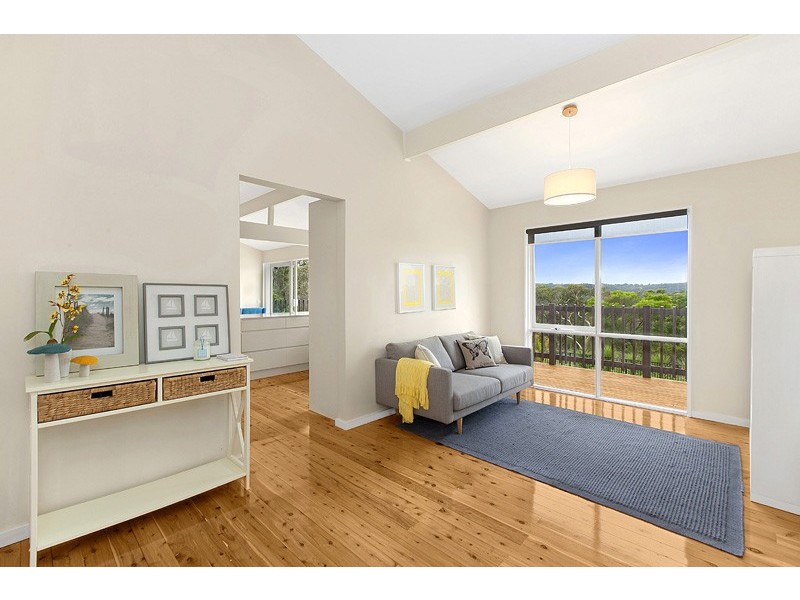 24 CAMBOURNE AVENUE, St Ives NSW 2075