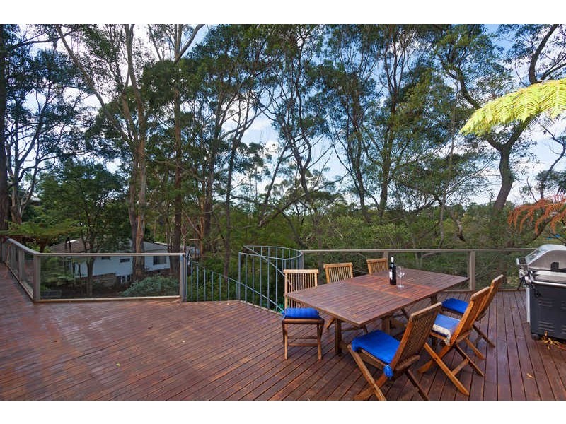 15 HUNTER AVENUE, St Ives NSW 2075