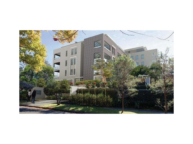 18 SHINFIELD AVENUE, St Ives NSW 2075