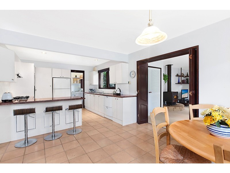 1 ELEGANS AVENUE, St Ives NSW 2075