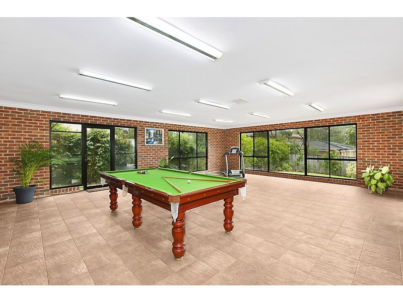 4 TOMAH STREET, St Ives NSW 2075