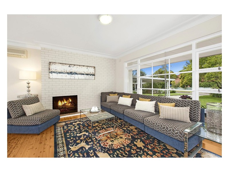 3 KERRAWAH AVENUE, St Ives NSW 2075