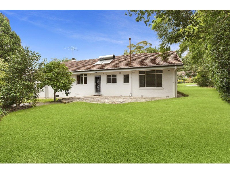 3 KERRAWAH AVENUE, St Ives NSW 2075