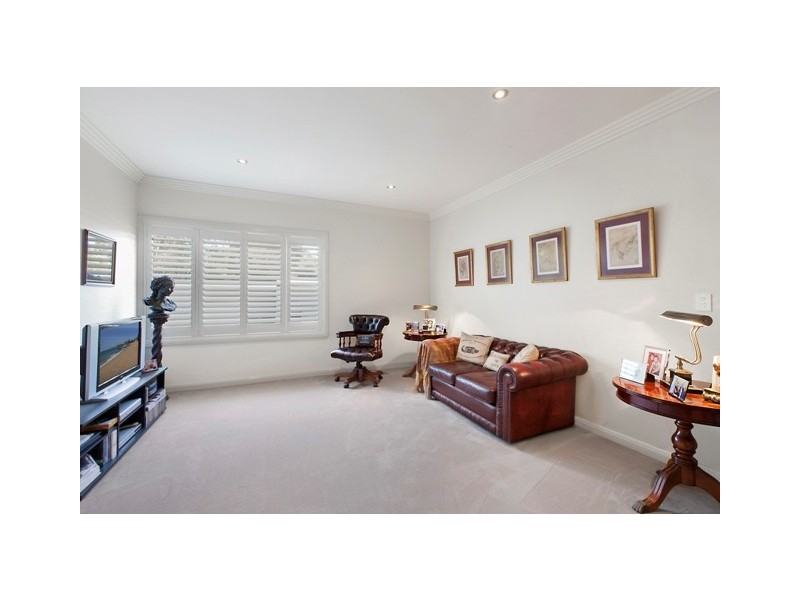 8 KILLEATON STREET, St Ives NSW 2075