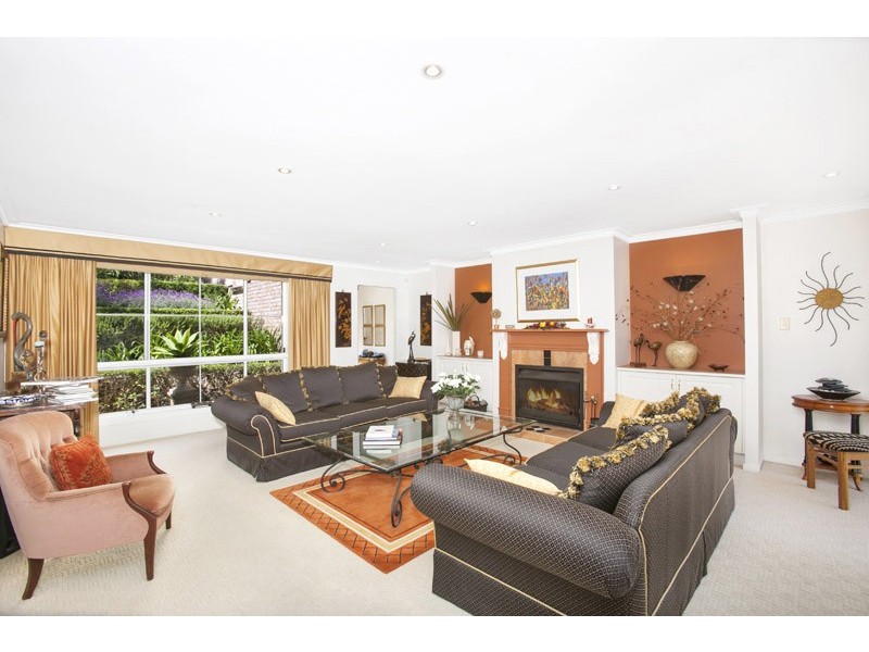 64 RICHMOND AVENUE, St Ives NSW 2075