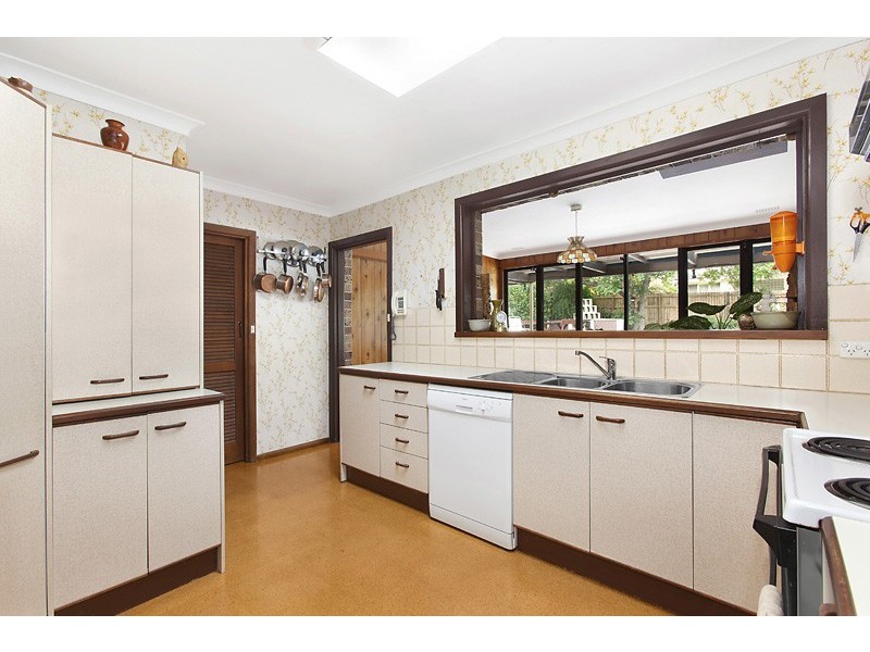 98 WOODBURY ROAD, St Ives NSW 2075