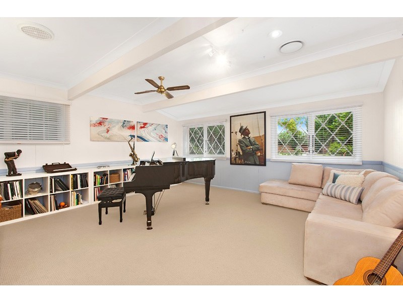 51 EASTERN ARTERIAL ROAD, St Ives NSW 2075