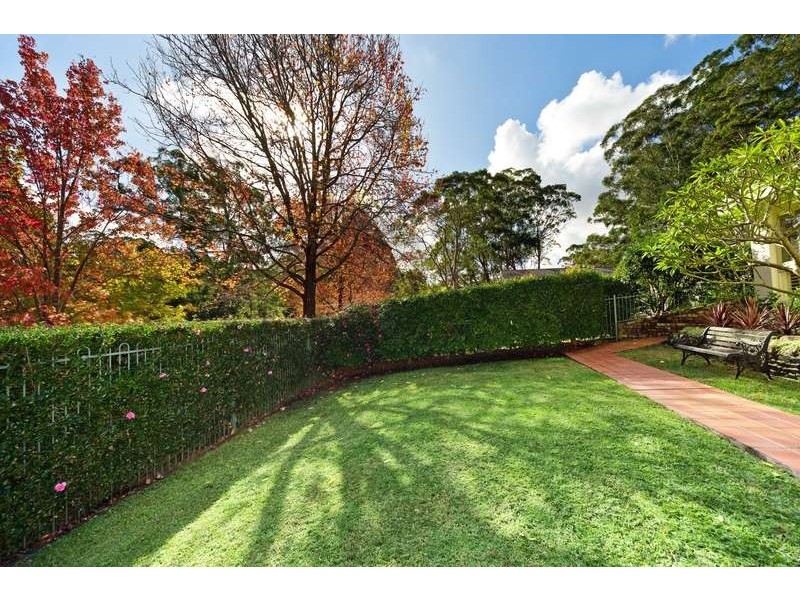 2 ALKIRA ROAD, St Ives NSW 2075