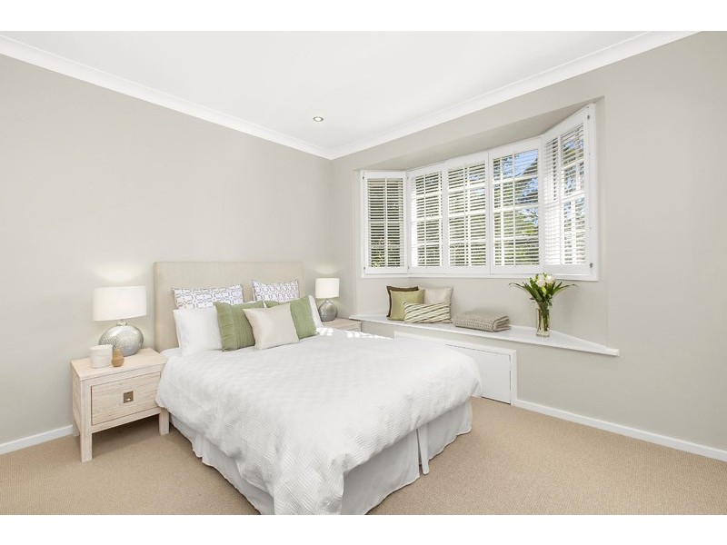 21 WAIPORI STREET, St Ives NSW 2075