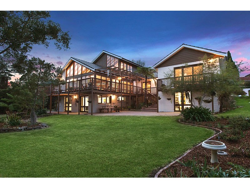 41 MILBURN PLACE, St Ives NSW 2075