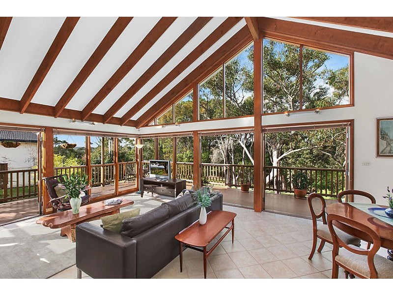 41 MILBURN PLACE, St Ives NSW 2075