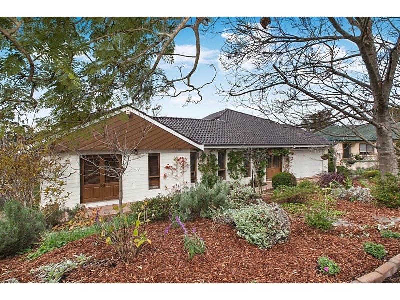 41 MILBURN PLACE, St Ives NSW 2075