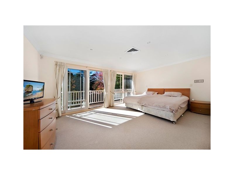 49 LAWSON PARADE, St Ives NSW 2075