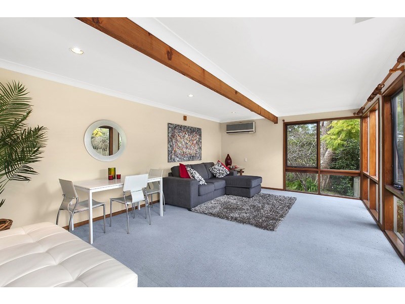 8 YARRABUNG ROAD, St Ives NSW 2075