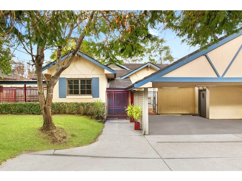 8 YARRABUNG ROAD, St Ives NSW 2075