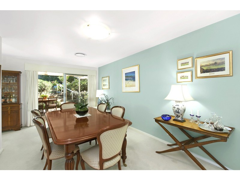 9 WOODWARD PLACE, St Ives NSW 2075