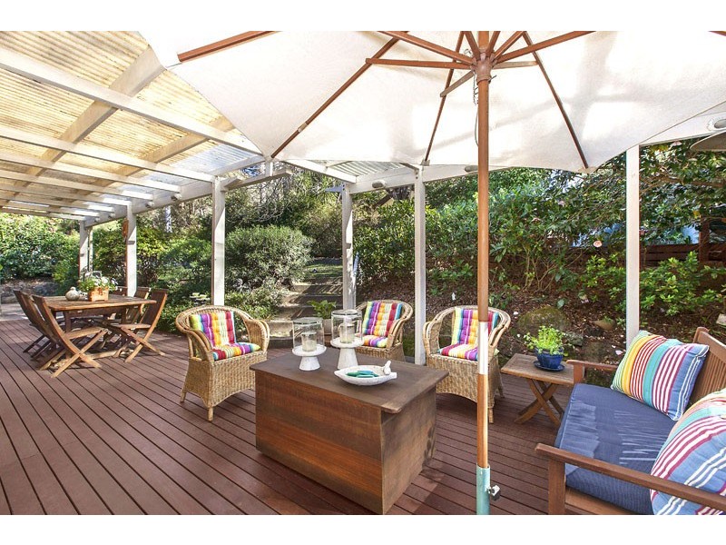 9 WOODWARD PLACE, St Ives NSW 2075