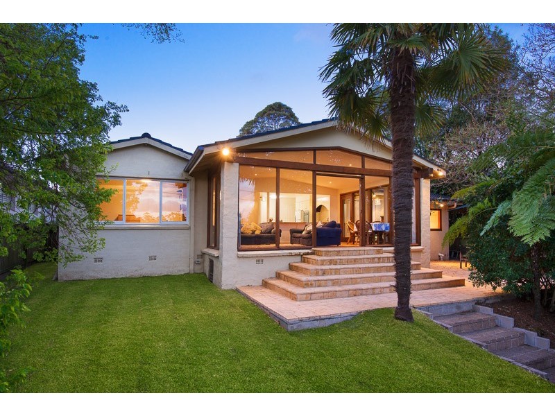 11 Milburn Place, St Ives NSW 2075