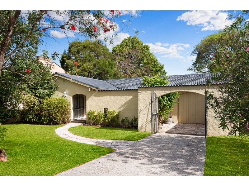 11 Milburn Place, St Ives NSW 2075