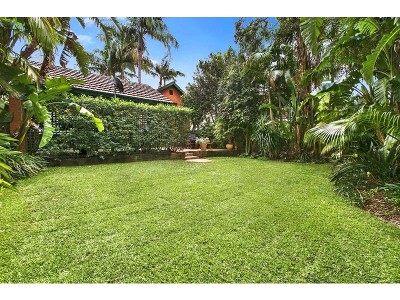 409 Mona Vale Road (Driveway entrance Richmond Ave), St Ives NSW 2075