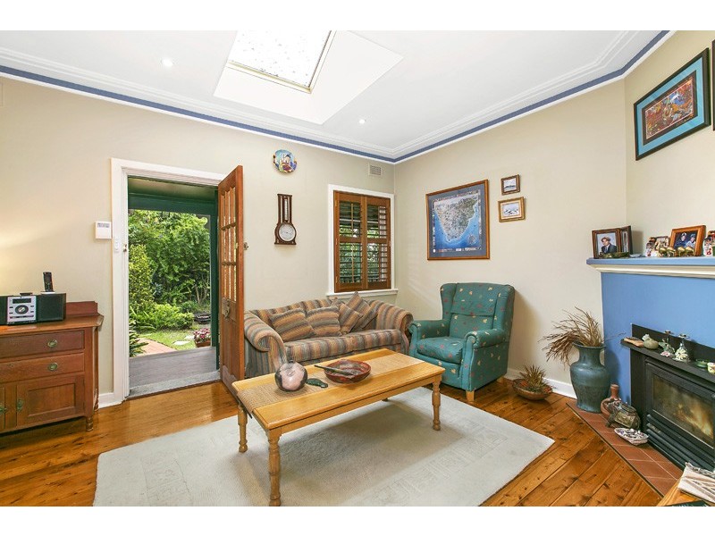 409 Mona Vale Road (Driveway entrance Richmond Ave), St Ives NSW 2075