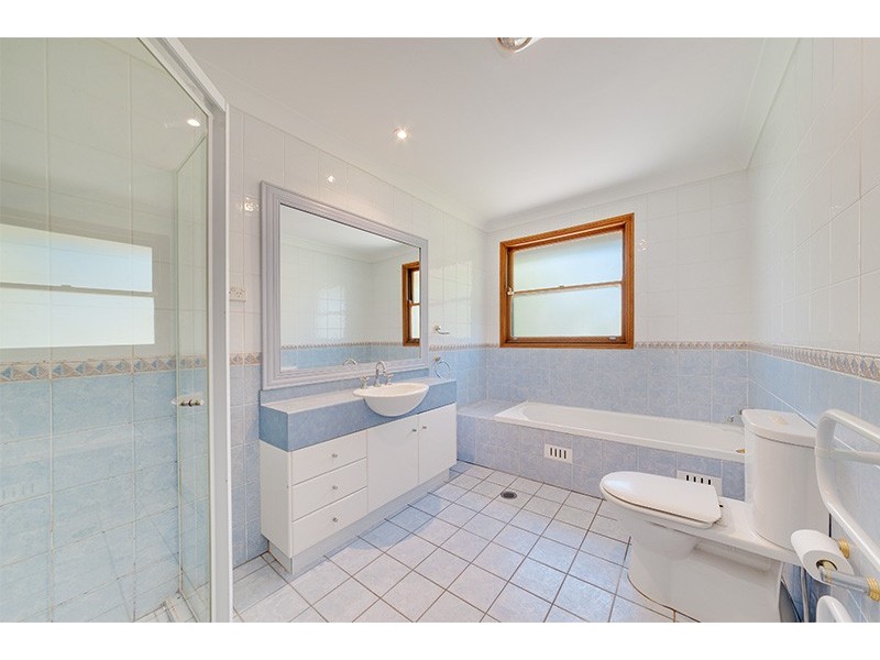 24 Oxley Avenue, St Ives NSW 2075