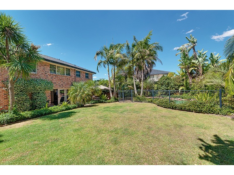 24 Oxley Avenue, St Ives NSW 2075