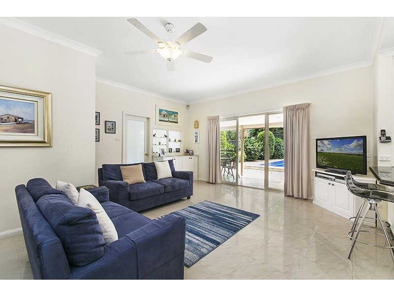 12 Kelvin Road, St Ives NSW 2075