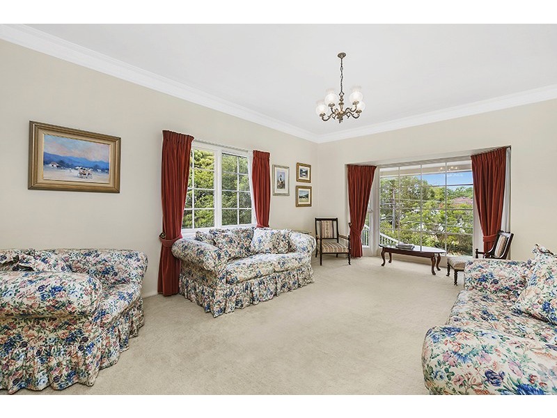 12 Kelvin Road, St Ives NSW 2075