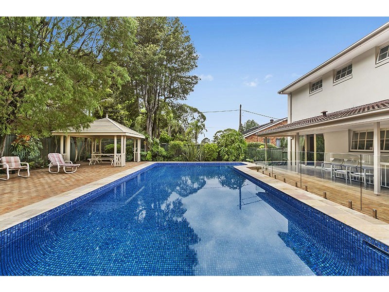 12 Kelvin Road, St Ives NSW 2075